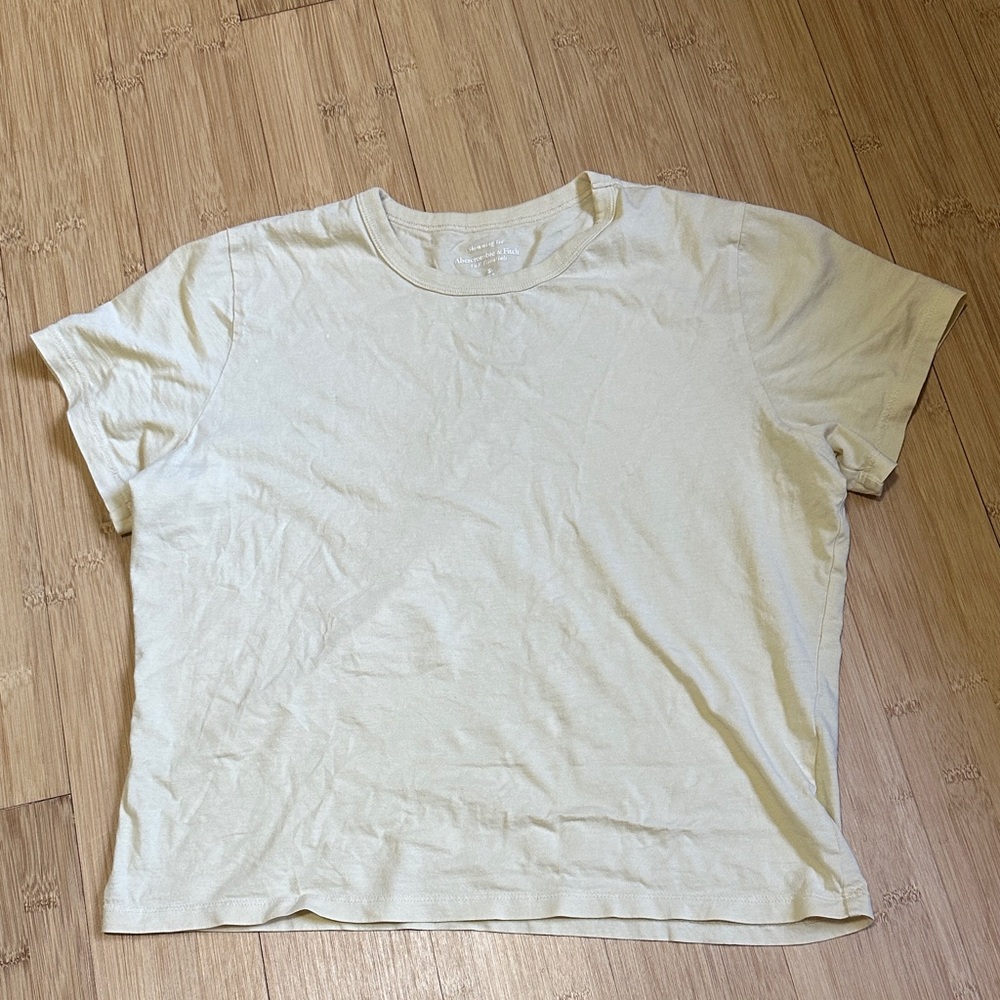 A&f essentials skimming tee butter yellow